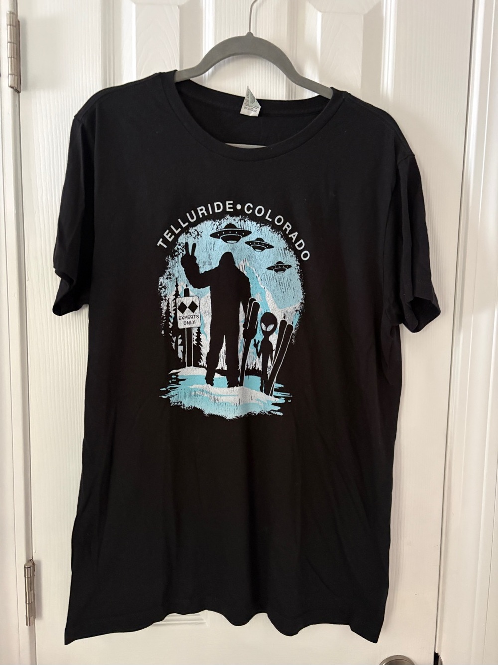 Telluride, Colorado CO T-Shirt Big Foot Squatch Alien